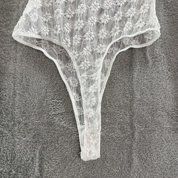 BARDOT Top Women M White Lace Floral Sheer Bodysuit Snap Button Mock Neck LS - Picture 9 of 13